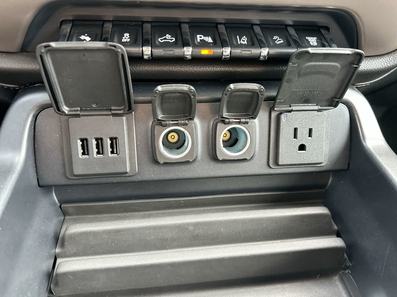 Thumbnail: 2015 GMC Sierra 2500 - 33