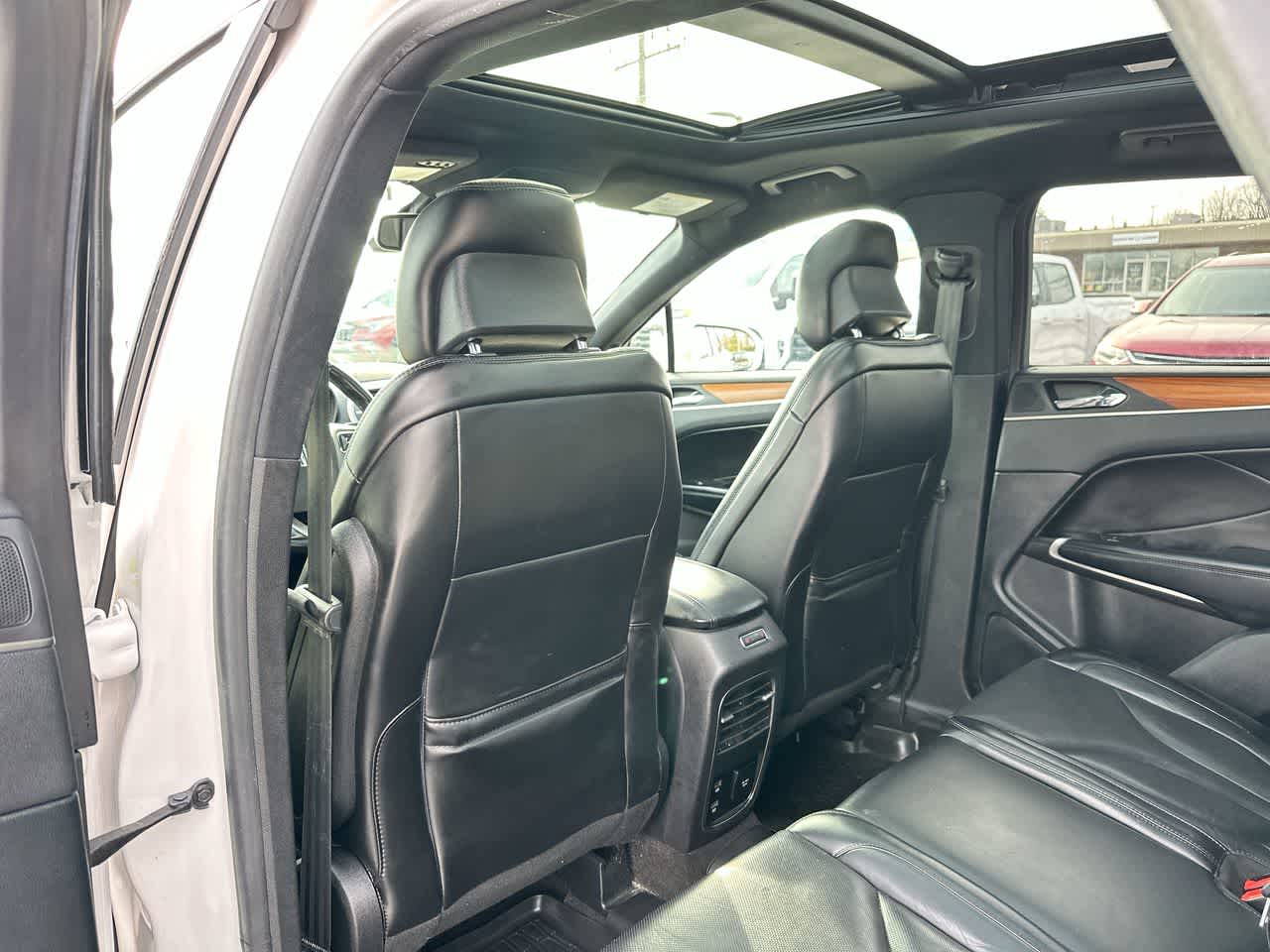 Thumbnail: 2019 Lincoln MKC - 23