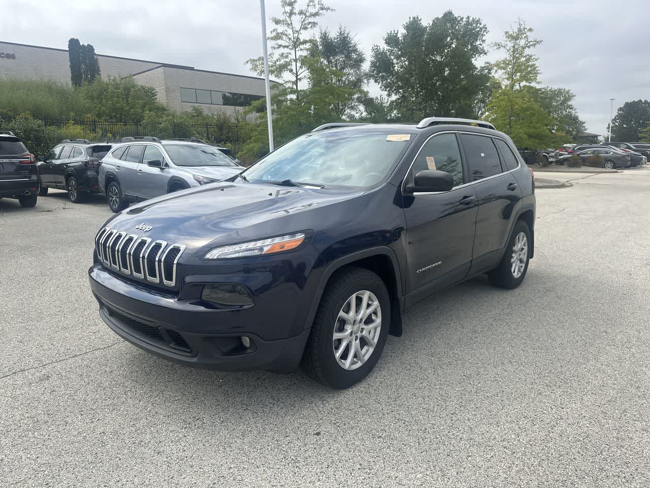 Used 2015 Jeep Cherokee Latitude with VIN 1C4PJMCB0FW697319 for sale in Waukesha, WI