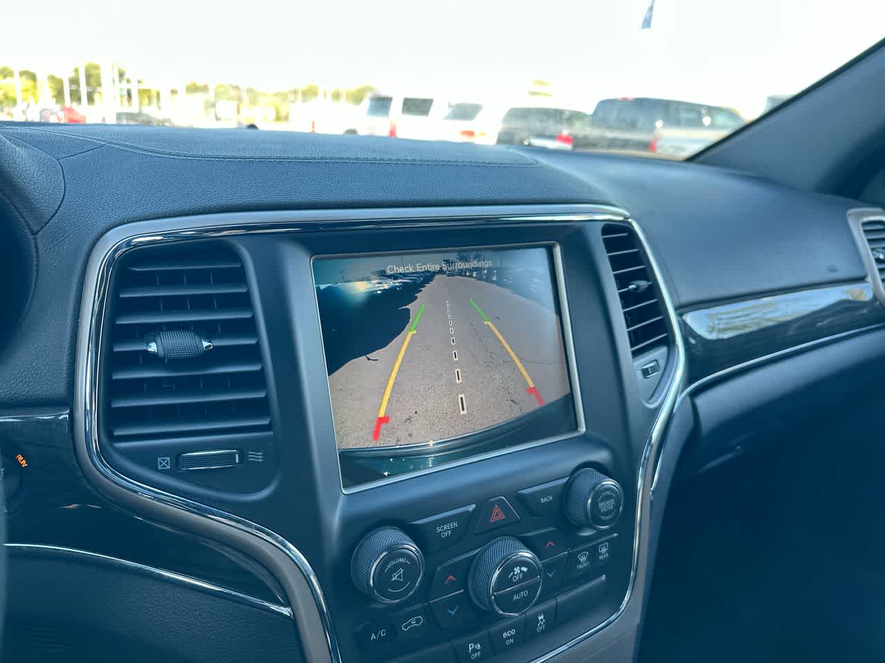 Thumbnail: 2015 Jeep Grand Cherokee - 33