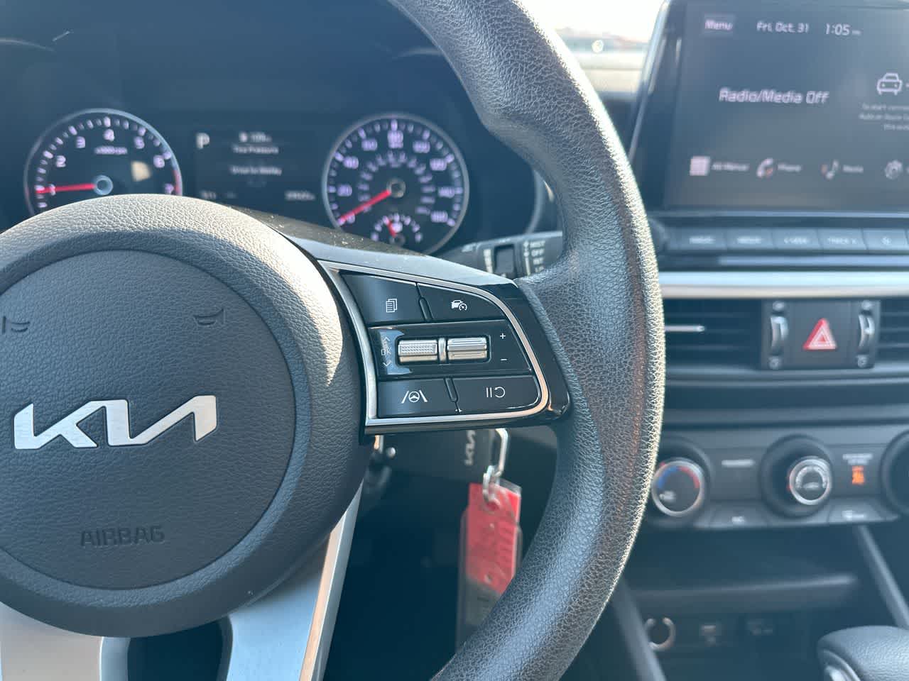 Thumbnail: 2022 Kia Forte - 29