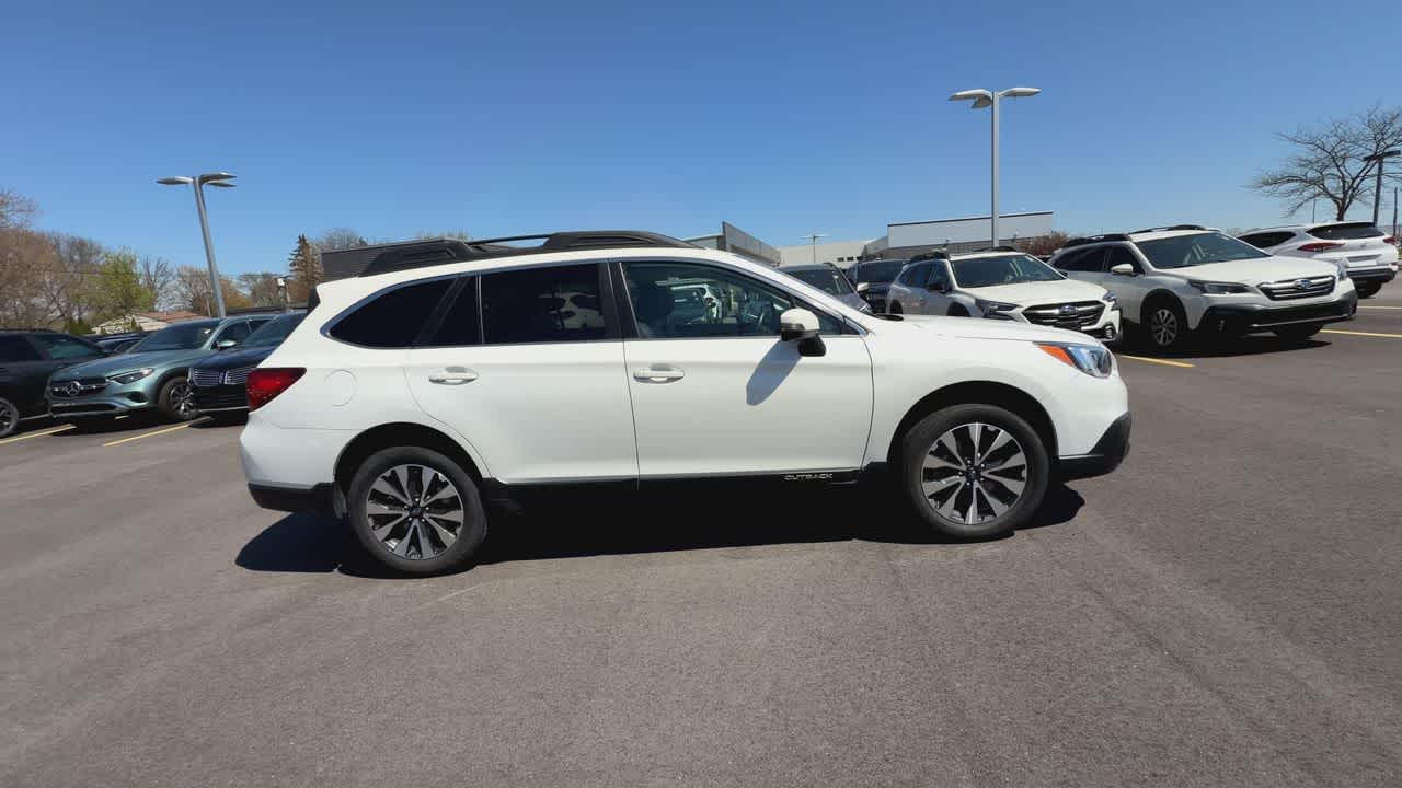 Thumbnail: 2017 Subaru Outback - 9