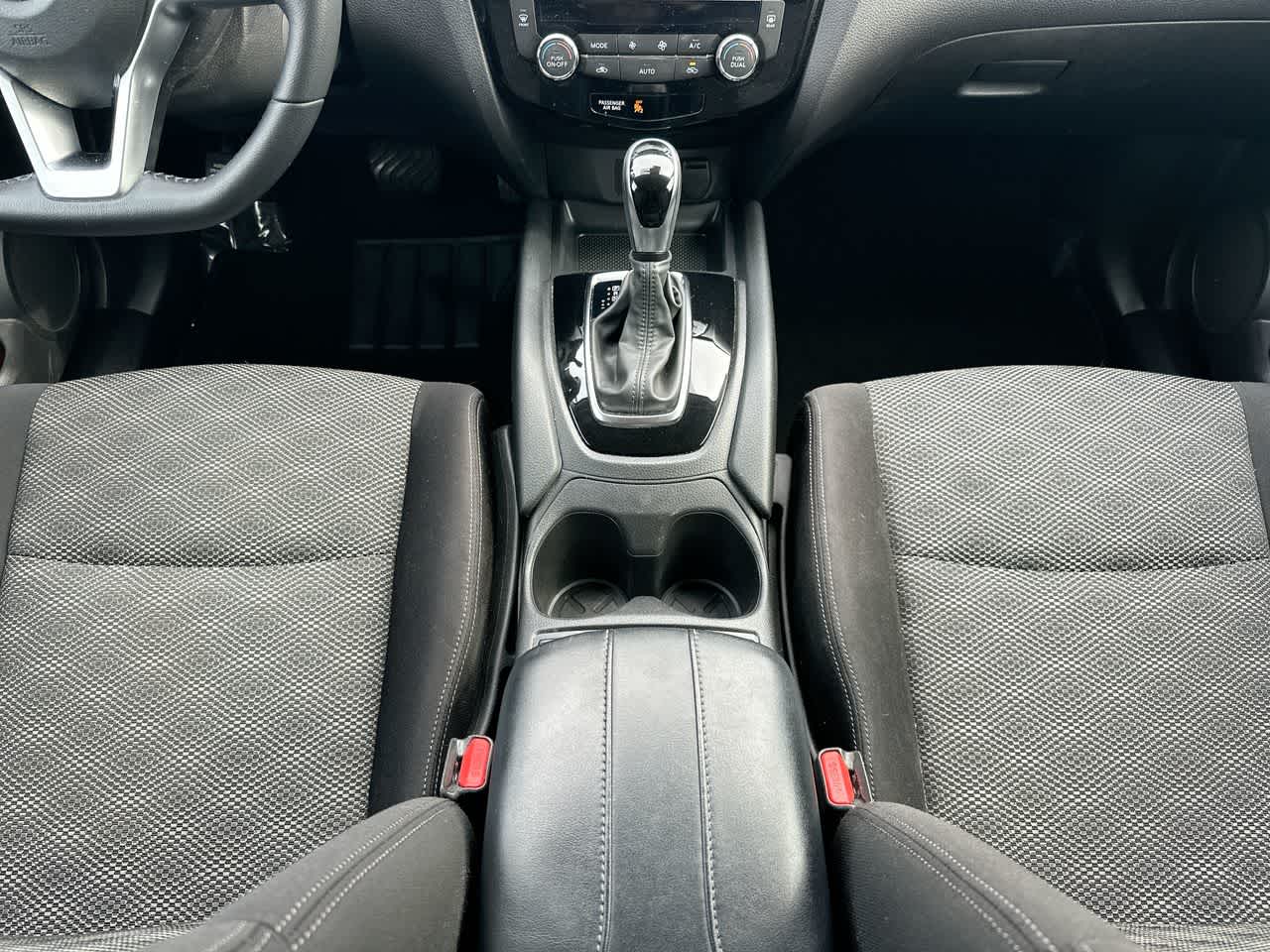 Thumbnail: 2020 Nissan Rogue Sport - 30