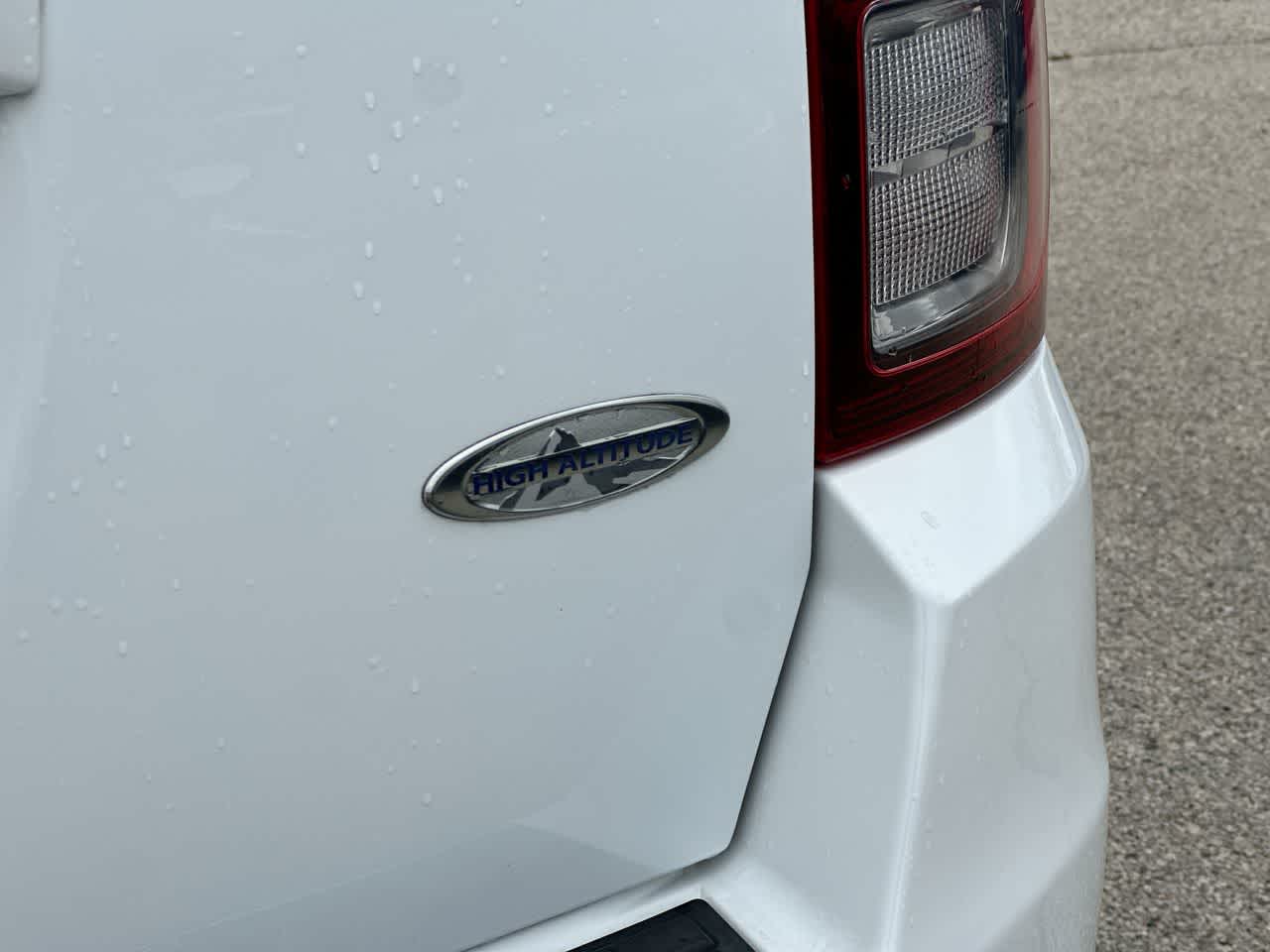 Thumbnail: 2017 Jeep Compass - 18