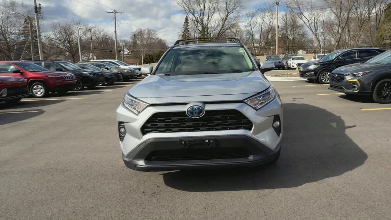Thumbnail: 2020 Toyota RAV4 - 3