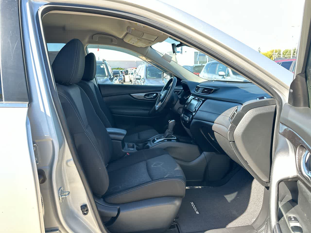 Thumbnail: 2019 Nissan Rogue - 26