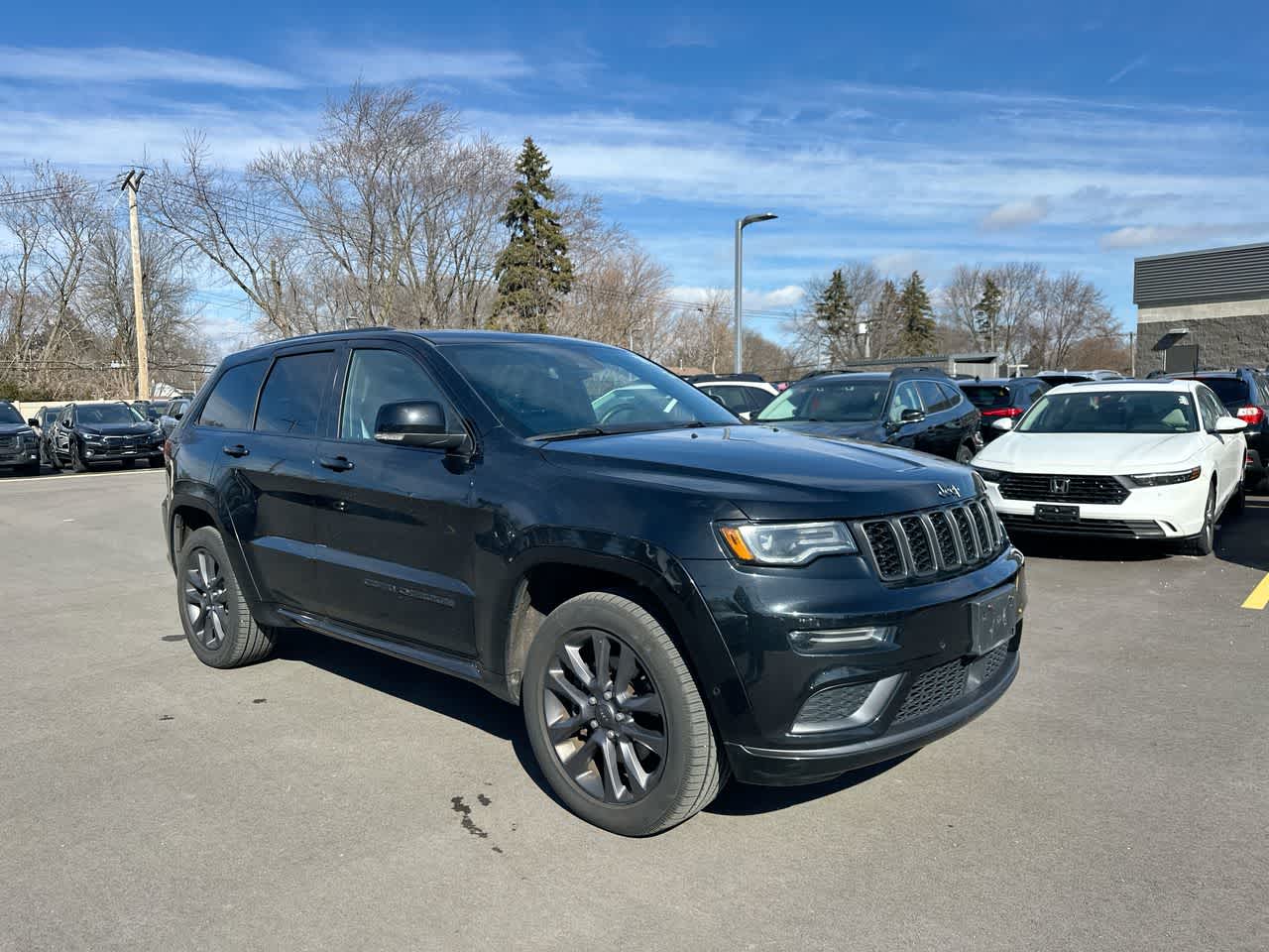 Thumbnail: 2019 Jeep Grand Cherokee - 15