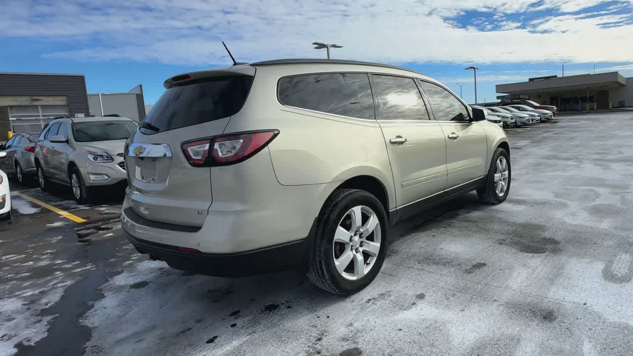 Thumbnail: 2017 Chevrolet Traverse - 8