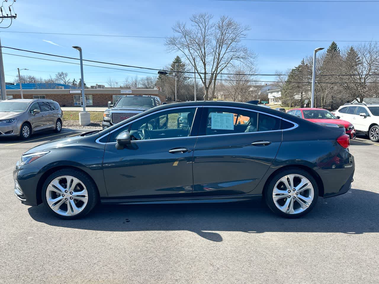 Thumbnail: 2018 Chevrolet Cruze - 10