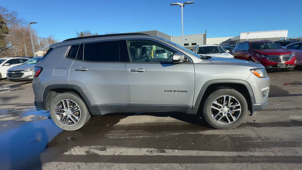 Thumbnail: 2018 Jeep Compass - 9