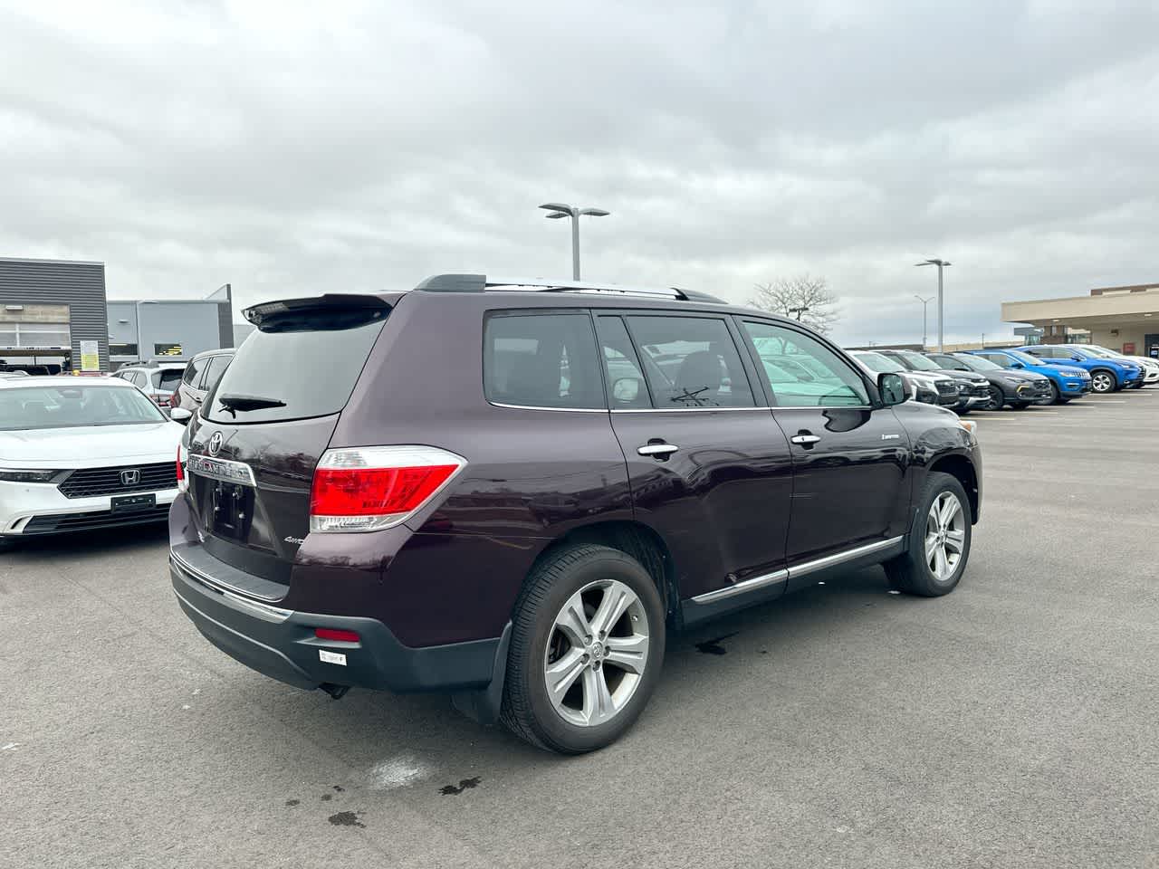 Thumbnail: 2013 Toyota Highlander - 13