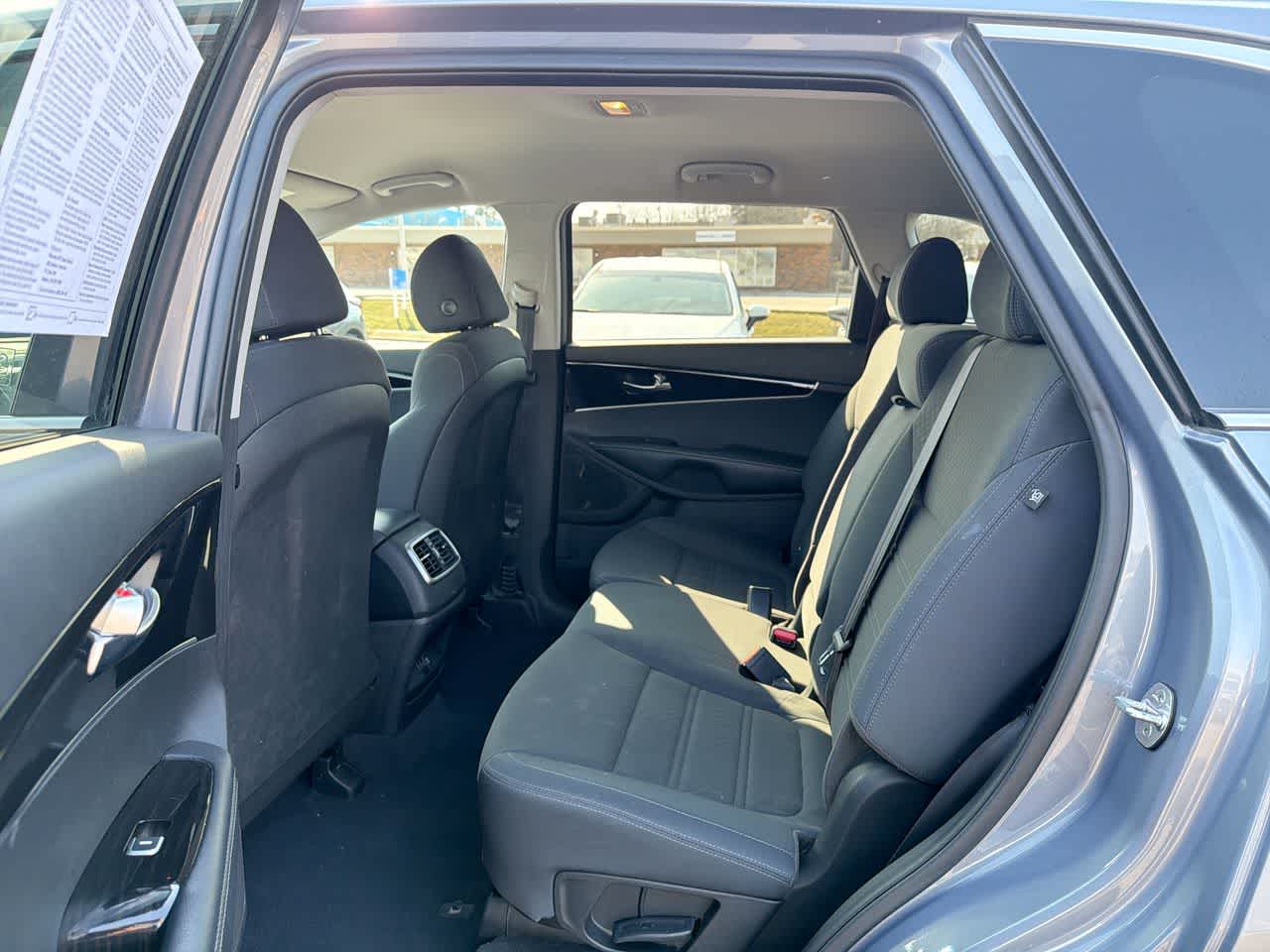 Thumbnail: 2020 Kia Sorento - 25