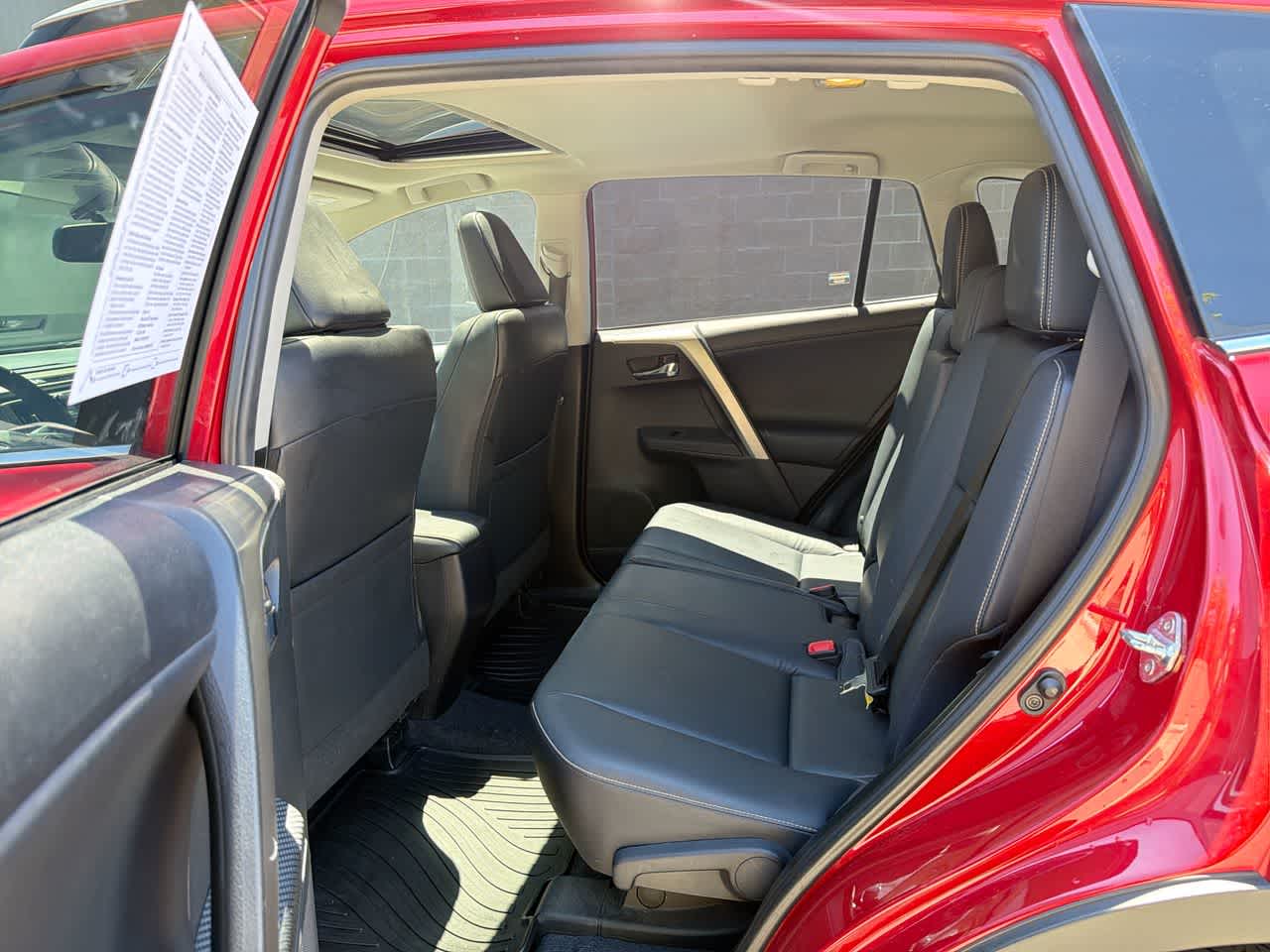 Thumbnail: 2015 Toyota RAV4 - 25