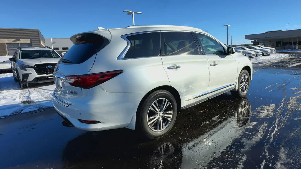 Thumbnail: 2017 INFINITI QX60 - 8