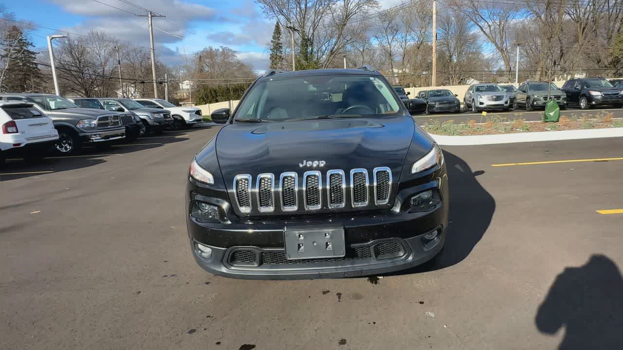 2015 Jeep Cherokee Latitude photo 2