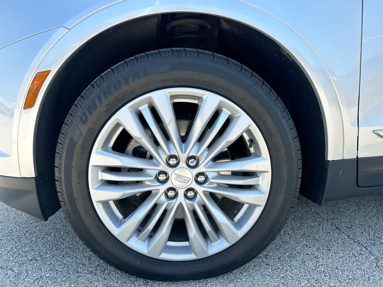 Thumbnail: 2019 Cadillac XT5 - 19