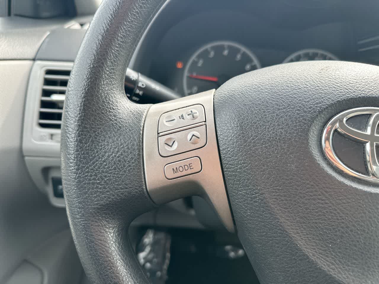 Thumbnail: 2013 Toyota Corolla - 28