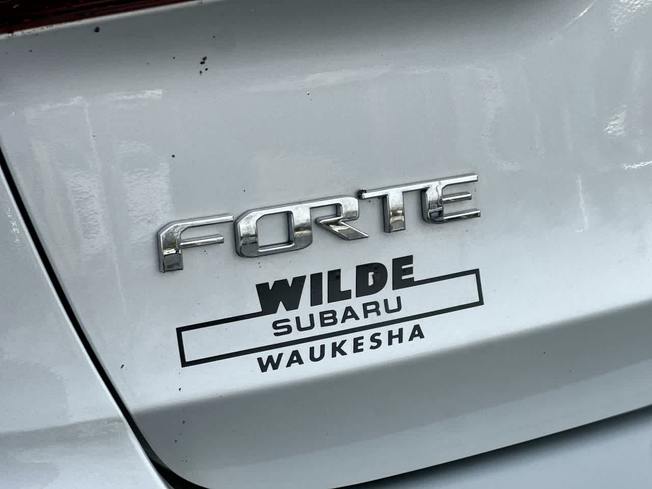 Thumbnail: 2017 Kia Forte - 18