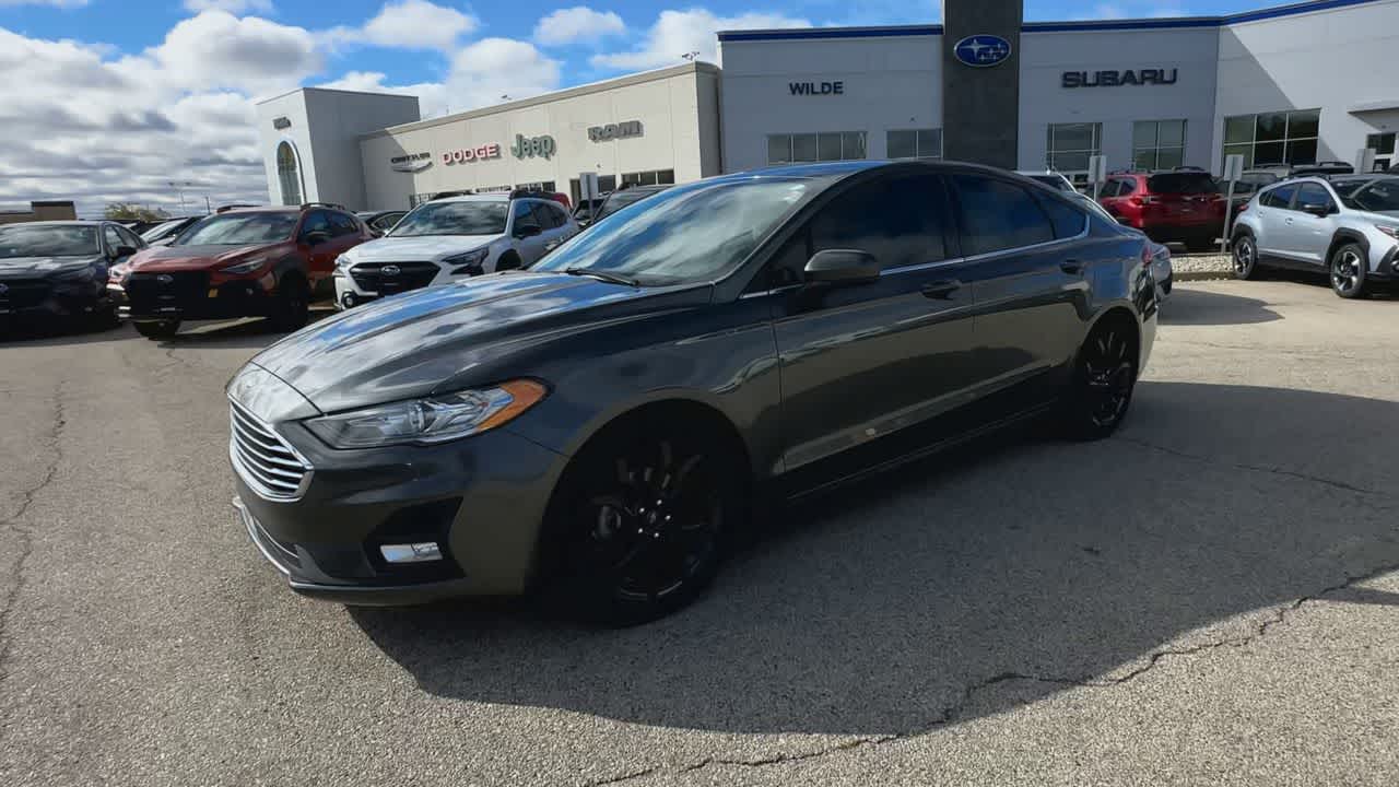 2020 Ford Fusion SE photo 3