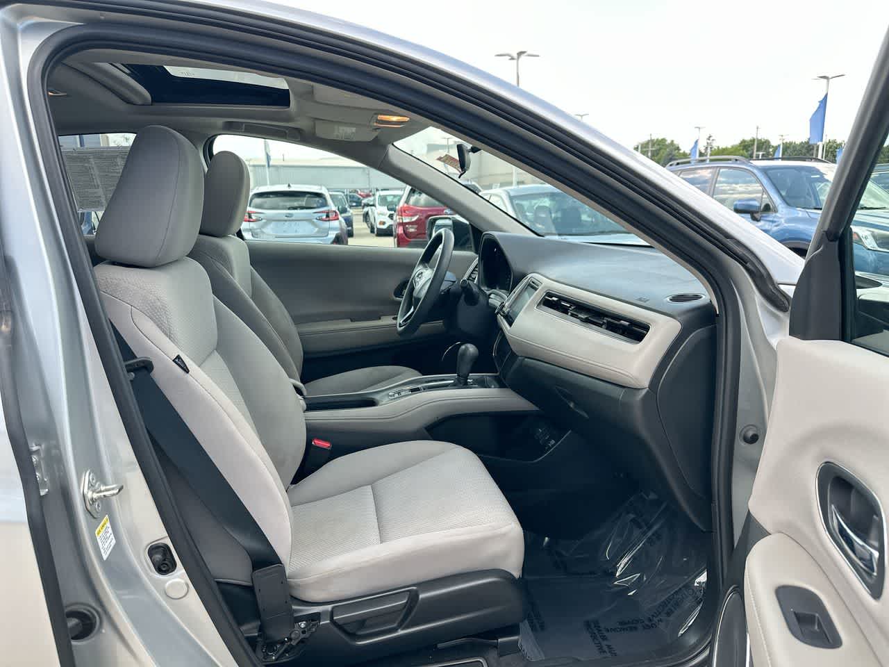Thumbnail: 2016 Honda HR-V - 27