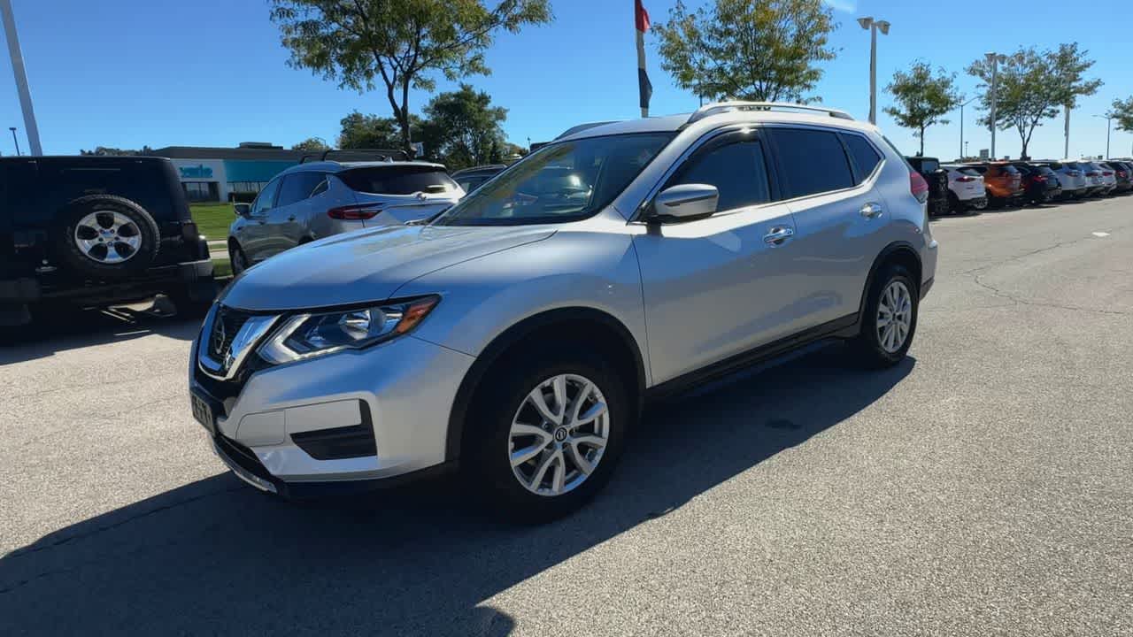 2019 Nissan Rogue SV photo 4