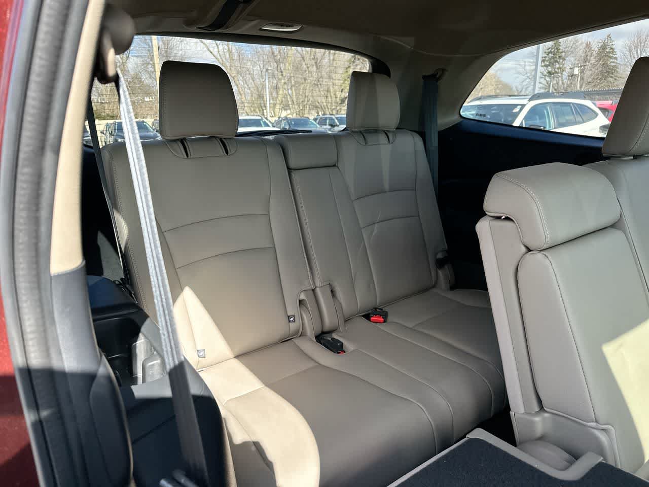 Thumbnail: 2019 Honda Pilot - 27