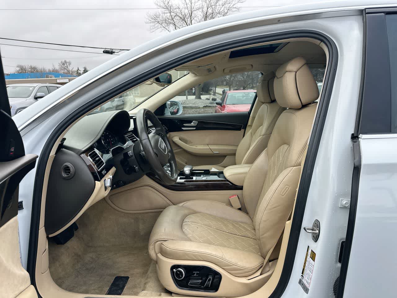 Thumbnail: 2015 Audi A8 - 21