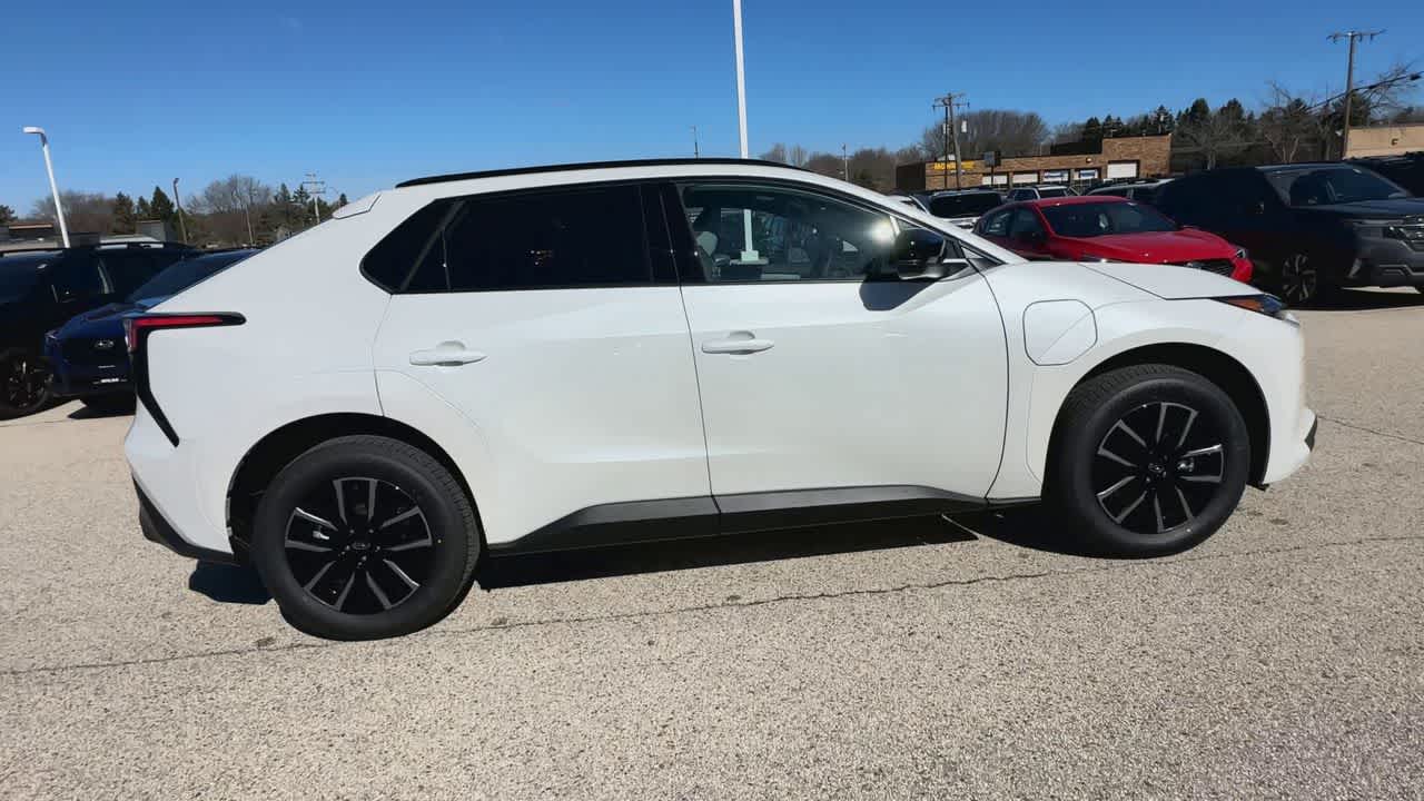 Thumbnail: 2026 Subaru Solterra - 9