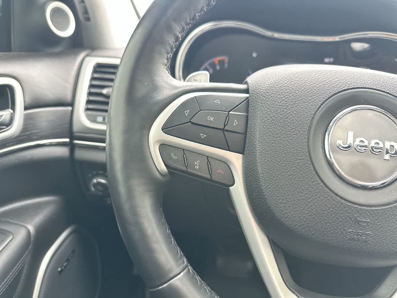 Thumbnail: 2018 Jeep Grand Cherokee - 29