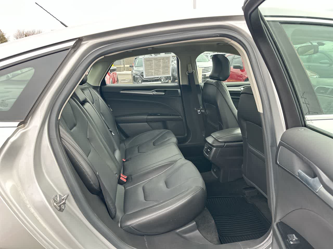 Thumbnail: 2016 Ford Fusion - 26