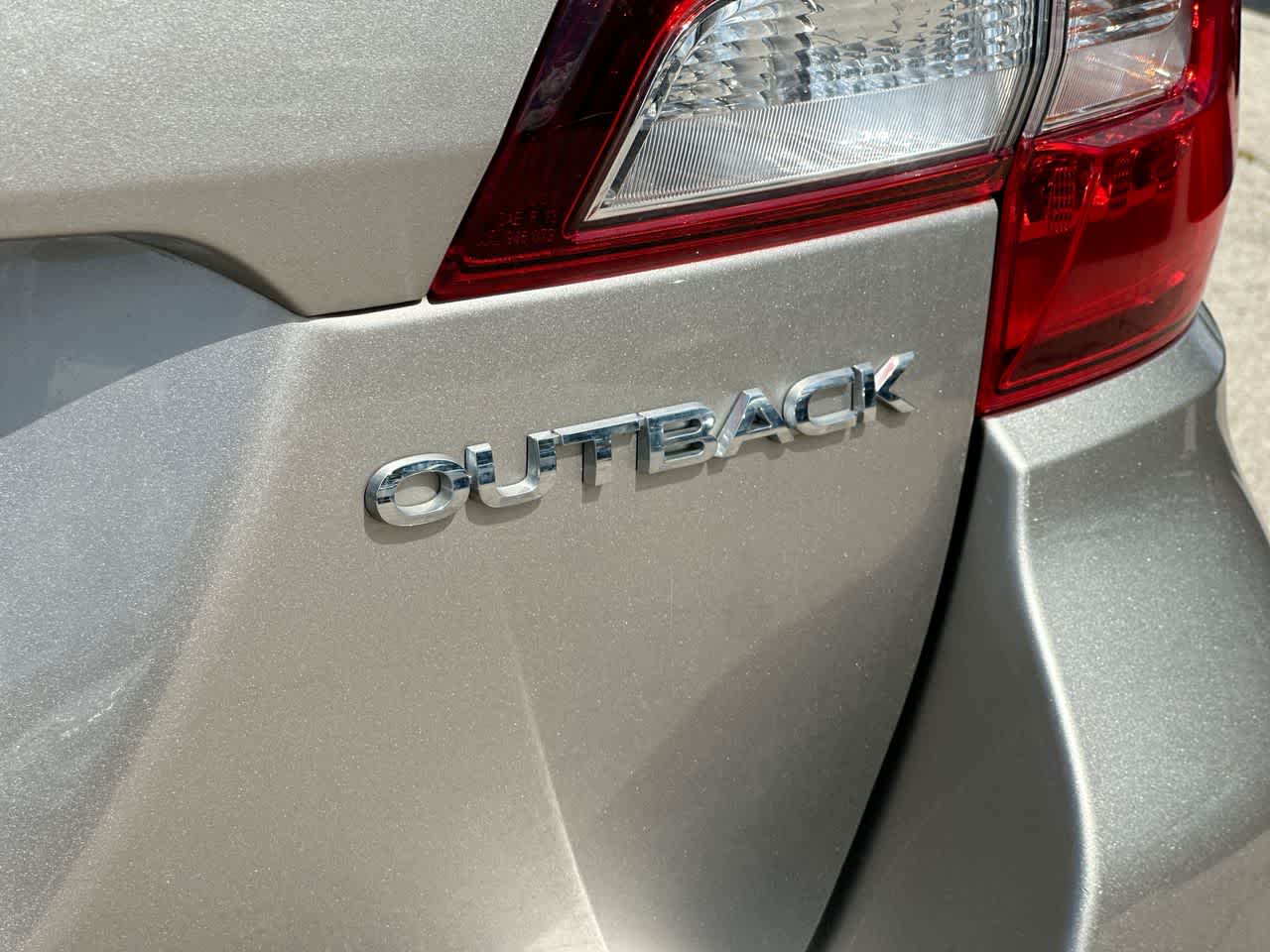 Thumbnail: 2018 Subaru Outback - 18