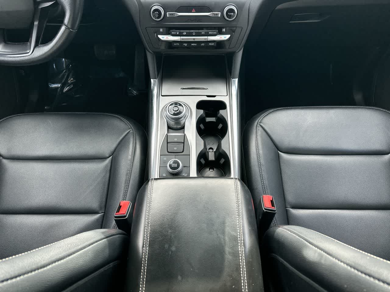 Thumbnail: 2020 Ford Explorer - 31