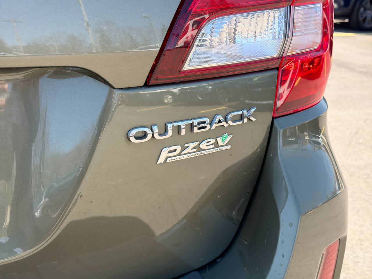Thumbnail: 2017 Subaru Outback - 18