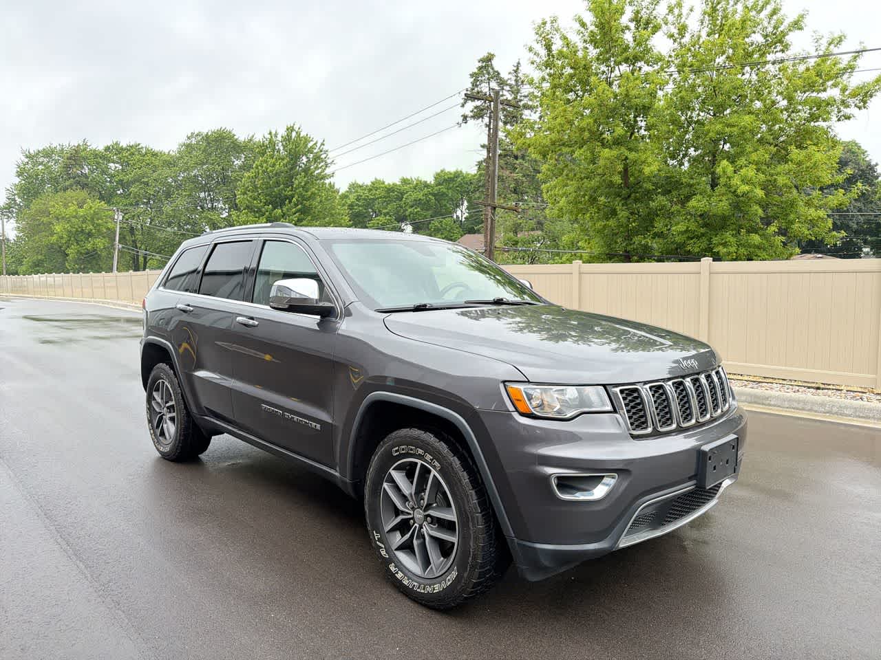 Thumbnail: 2018 Jeep Grand Cherokee - 15