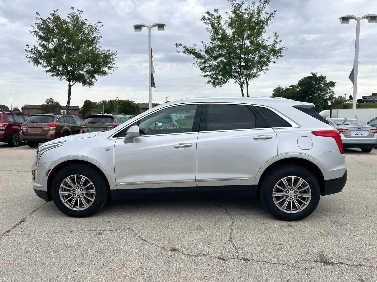 Thumbnail: 2017 Cadillac XT5 - 10
