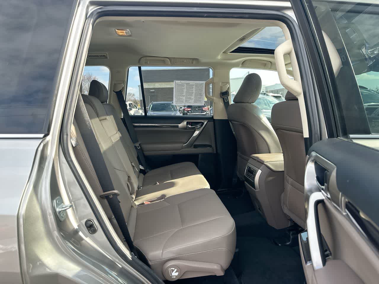 Thumbnail: 2020 Lexus GX - 26