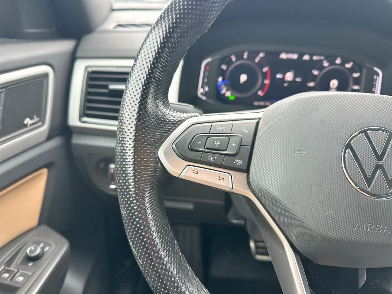 Thumbnail: 2022 Volkswagen Atlas - 29