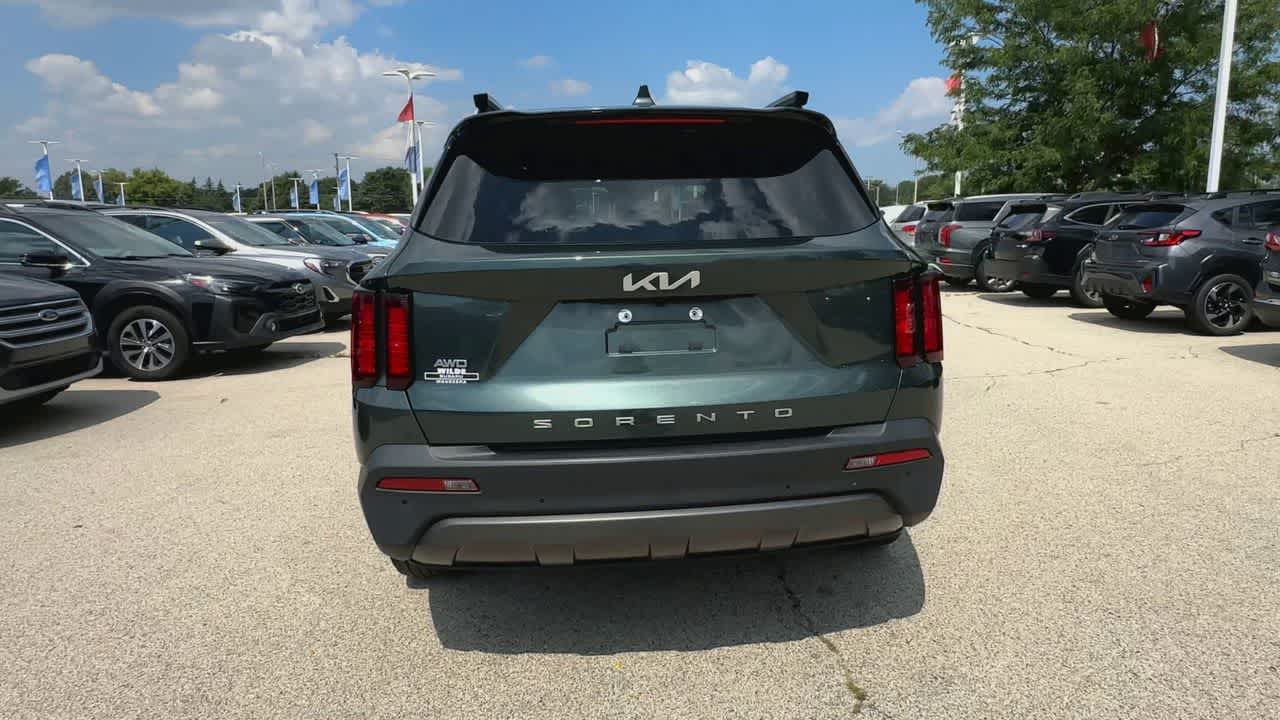 Thumbnail: 2022 Kia Sorento - 7