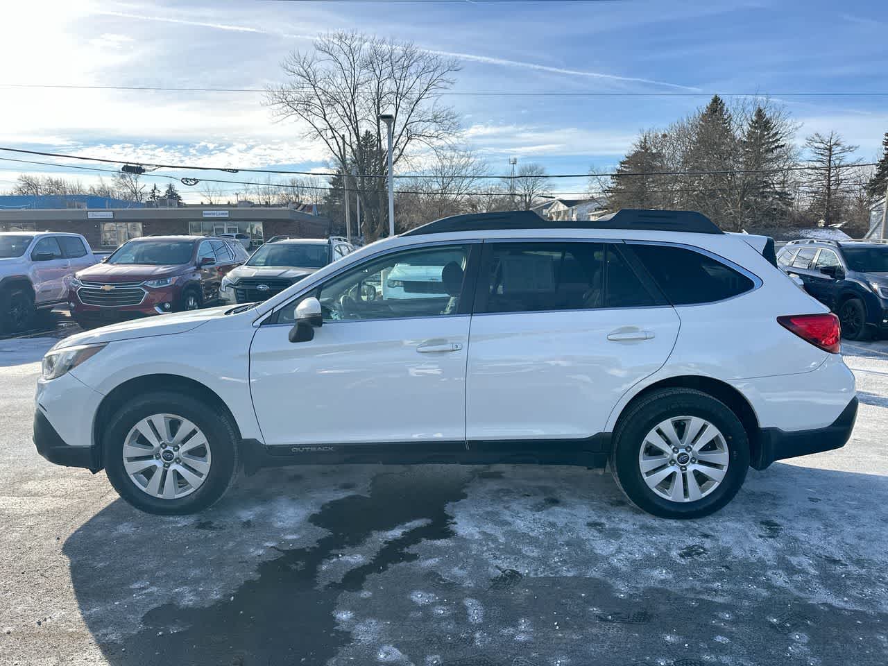 Thumbnail: 2018 Subaru Outback - 10