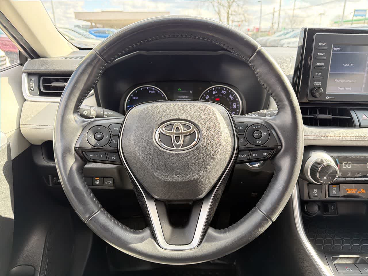 Thumbnail: 2020 Toyota RAV4 - 28