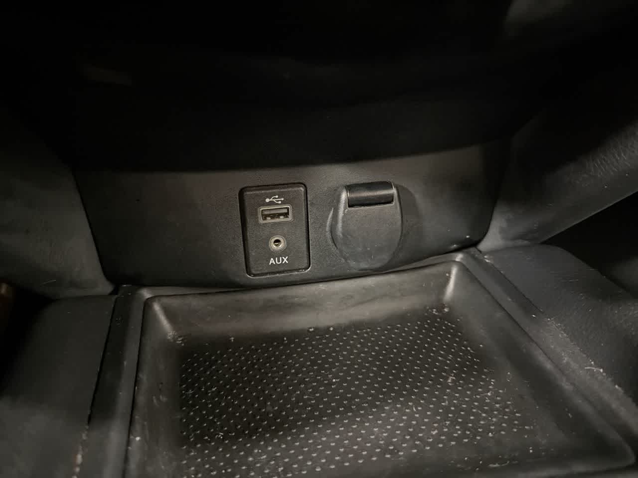 Thumbnail: 2017 Nissan Rogue - 32