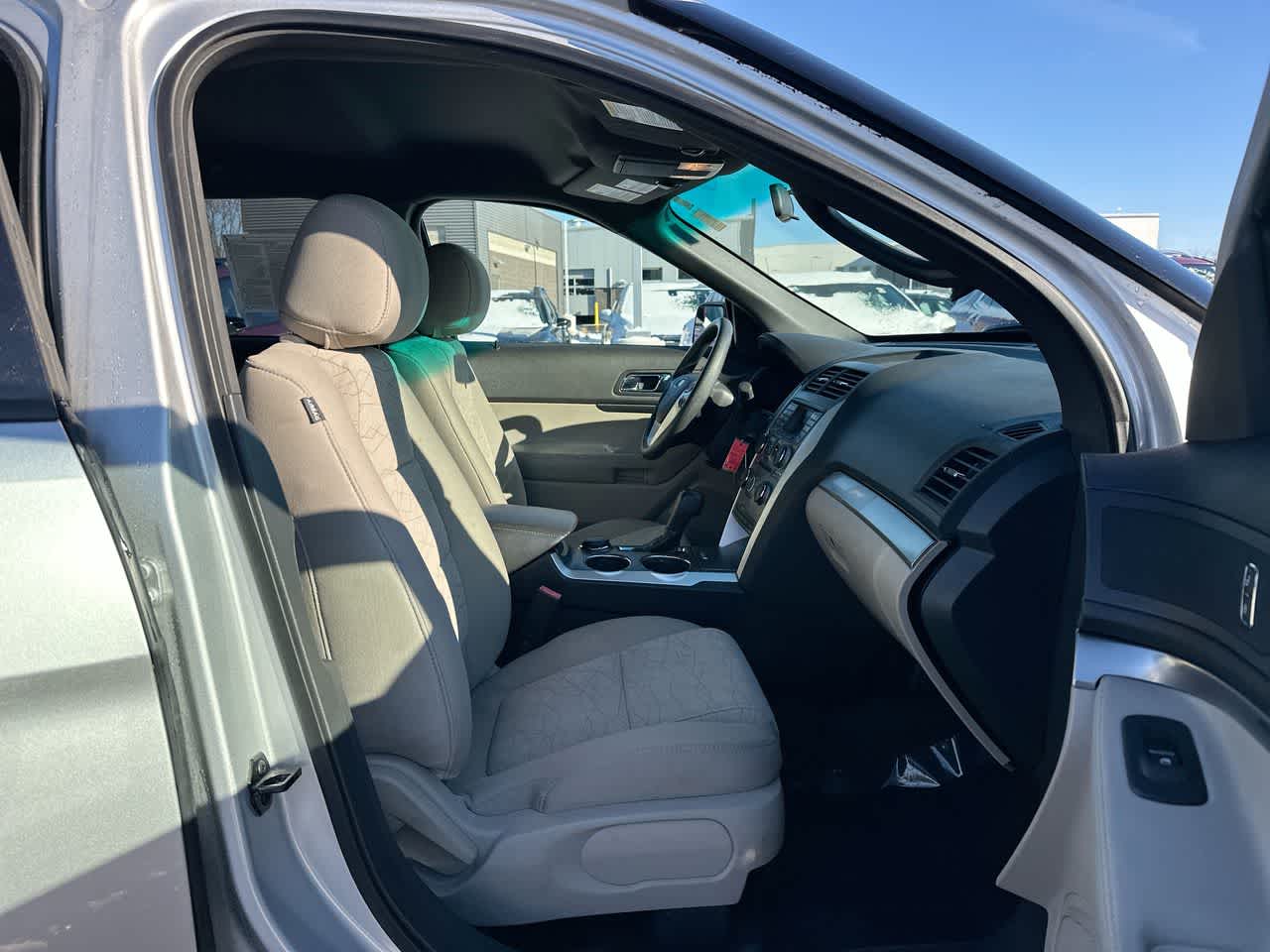 Thumbnail: 2013 Ford Explorer - 27