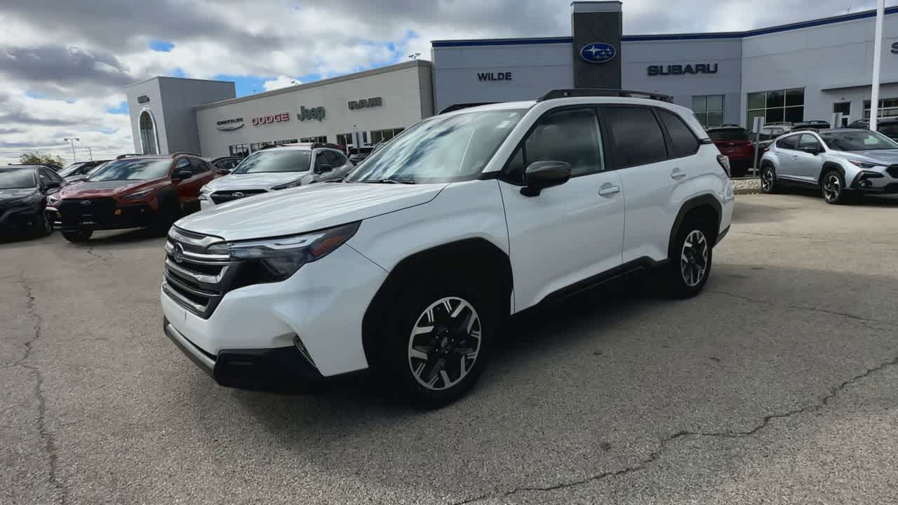 2025 Subaru Forester Premium Base photo 4