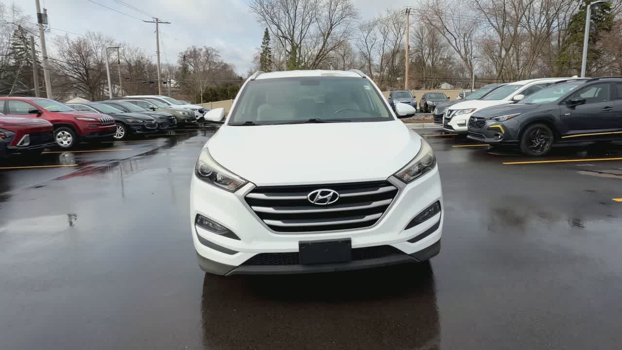 Thumbnail: 2017 Hyundai Tucson - 3