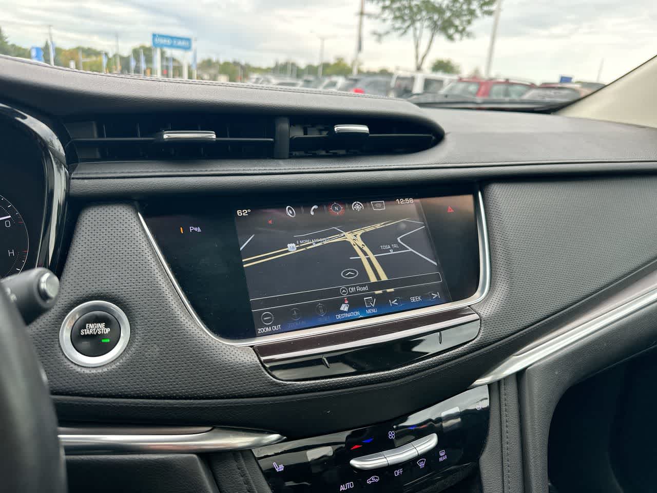 Thumbnail: 2017 Cadillac XT5 - 32