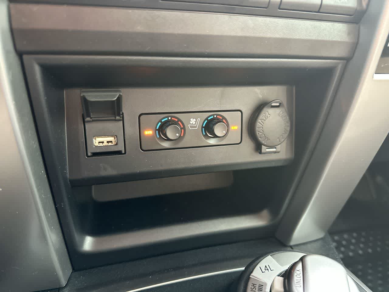 Thumbnail: 2020 Toyota 4Runner - 33