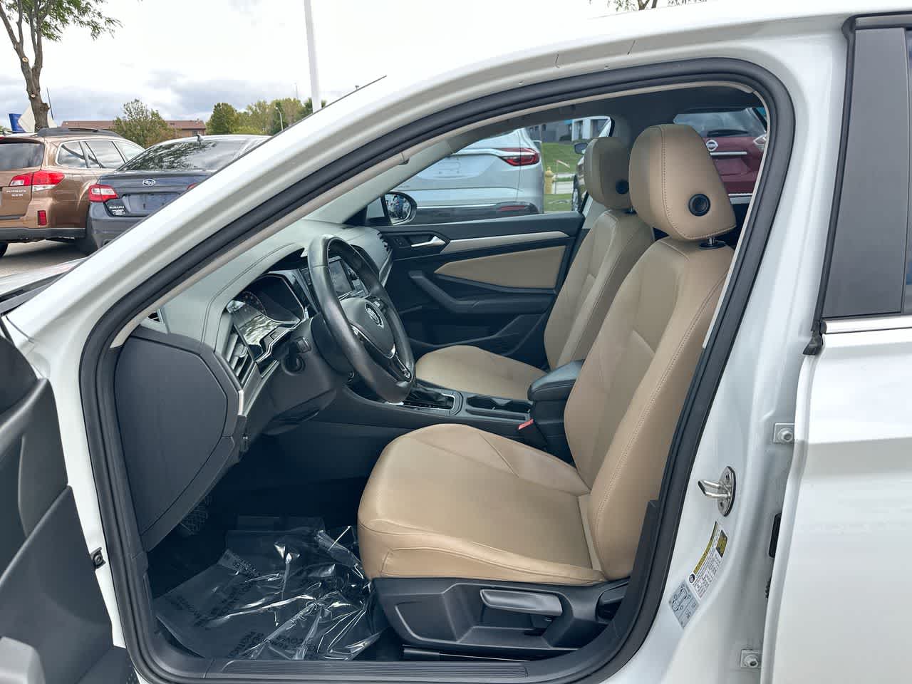 Thumbnail: 2019 Volkswagen Jetta - 21