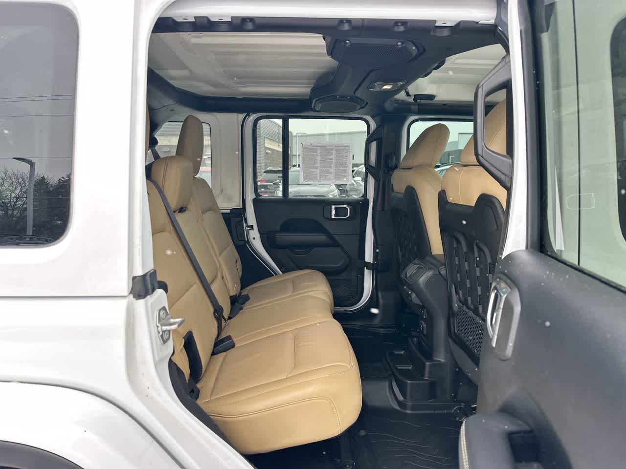 Thumbnail: 2018 Jeep Wrangler - 17