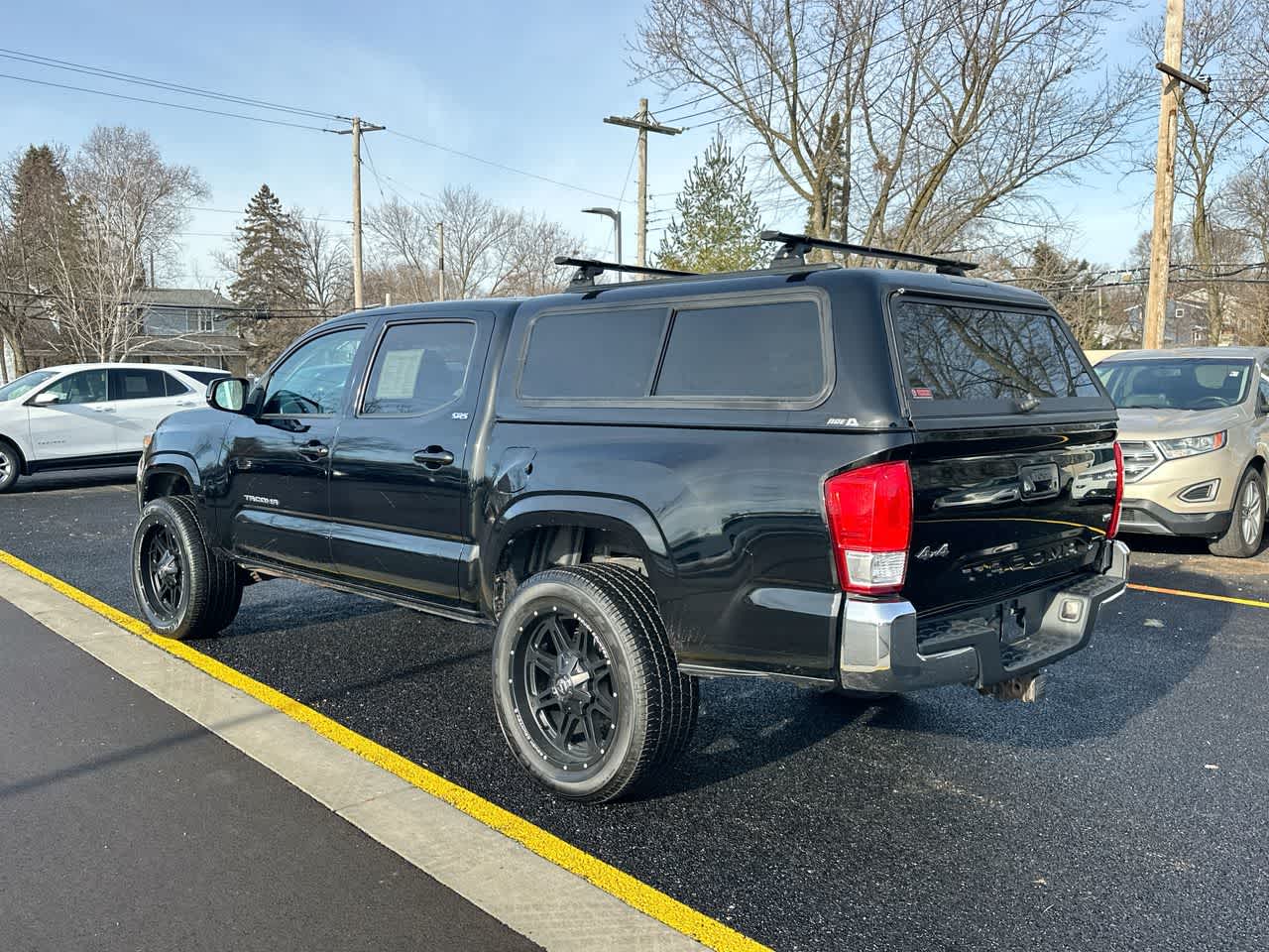 Thumbnail: 2016 Toyota Tacoma - 12