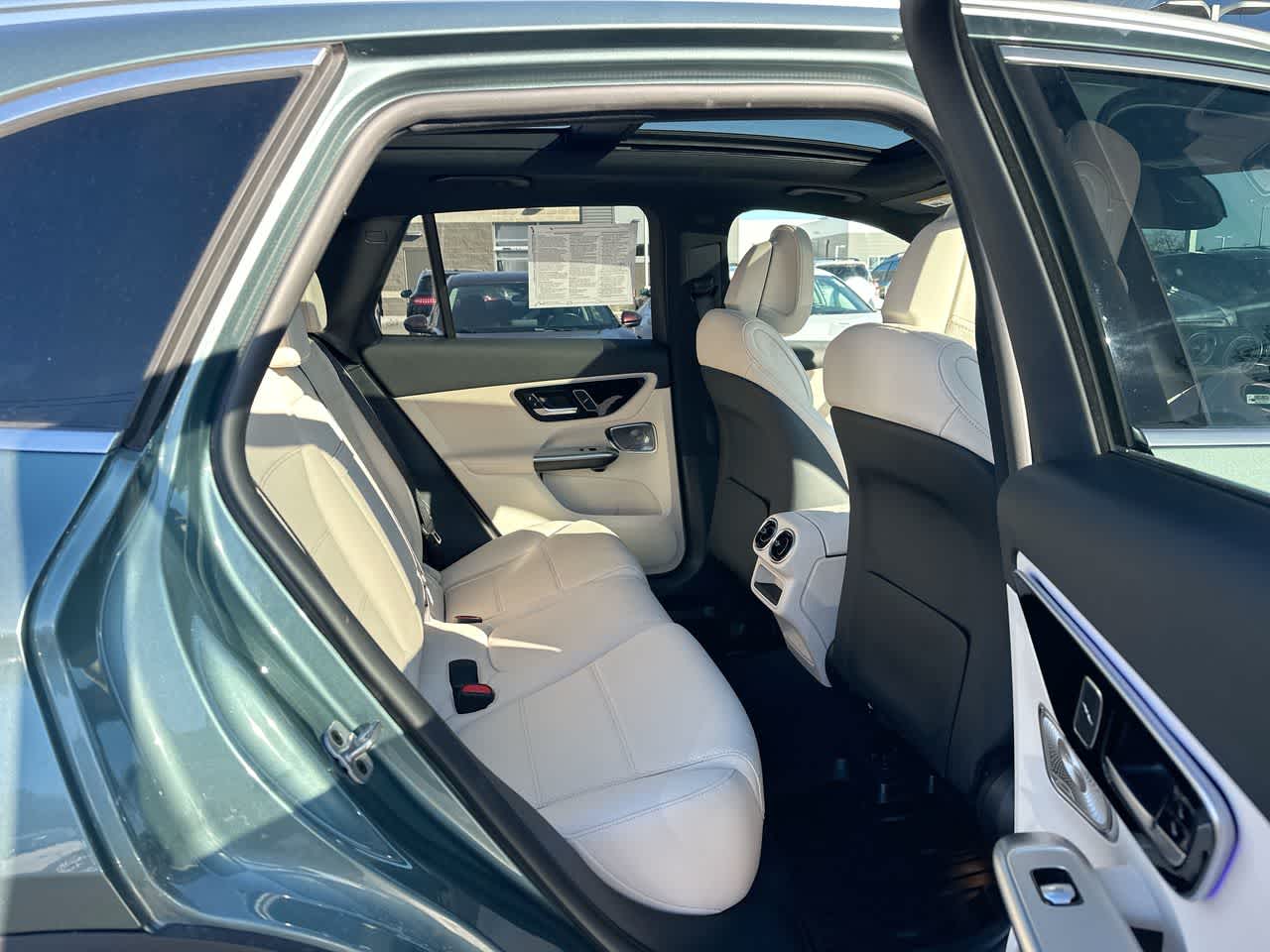 Thumbnail: 2025 Mercedes-Benz GLC - 26